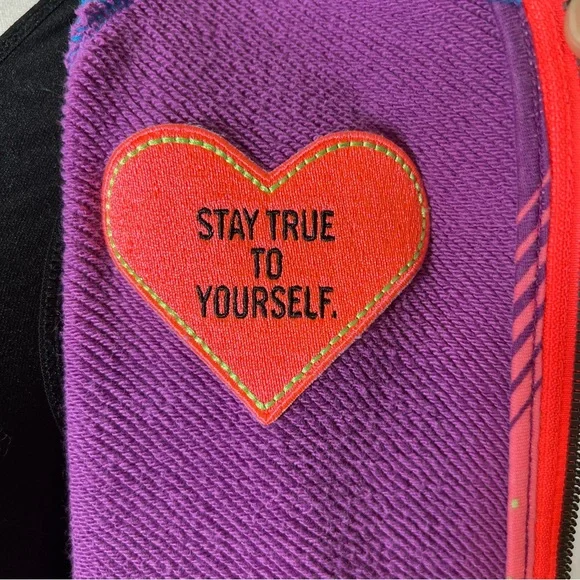 Nike Doernbecher Freestyle Amyiah's Rally Full-Zip Hoodie Sweatshirt MEDIUM EUC - Picture 12 of 16